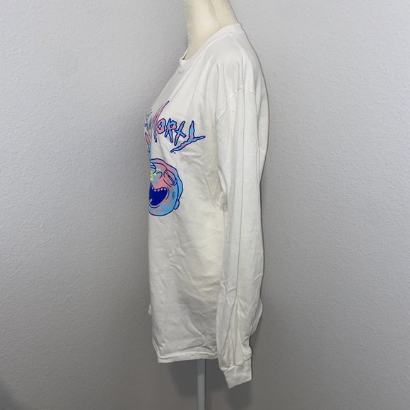 RICK AND MORTY Graphic Top - Picture 3 of 4